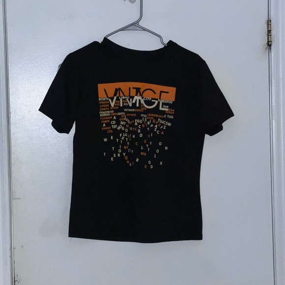 Vintage black T-shirts, soft, simple, new and comfortable - Picture 3 of 4